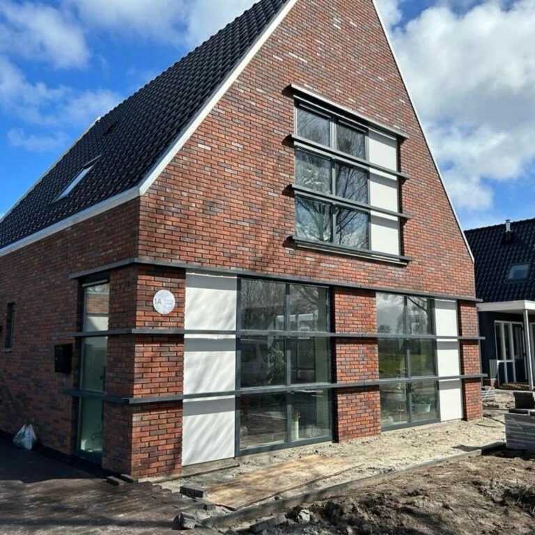 Moderne woning Tjariet